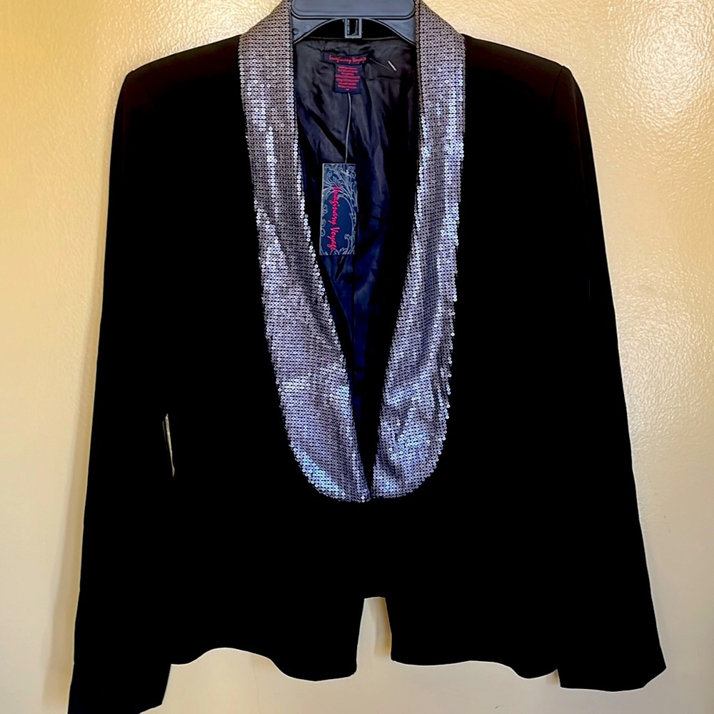 Imaginary Voyage blazer size Medium color black very sexy with silver